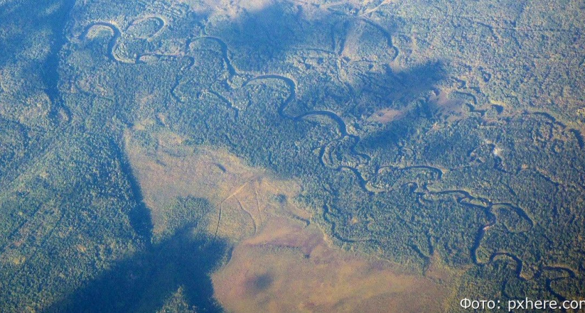 На Камчатке начали с воздуха искать пропавший вертолёт