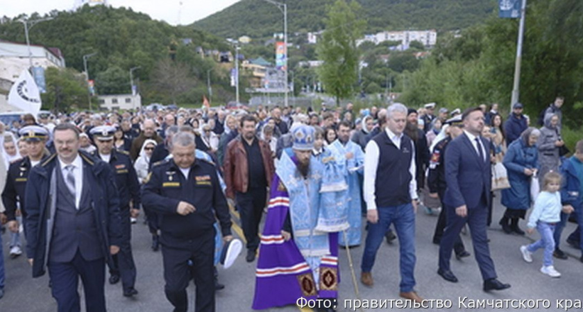 Крестный ход с иконой Казанской Божией Матери прошёл в Петропавловске-Камчатском