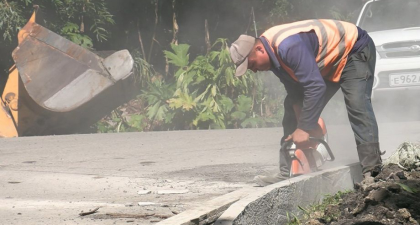 Восемь канализационных колодцев обновят на улице Морской в столице Камчатки