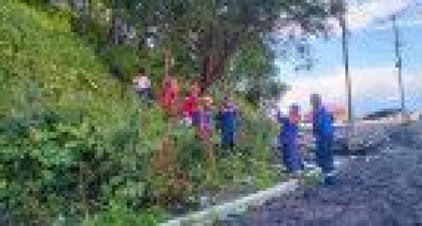 В Петропавловске-Камчатском с Никольской сопки спасли раненую женщину (фото)