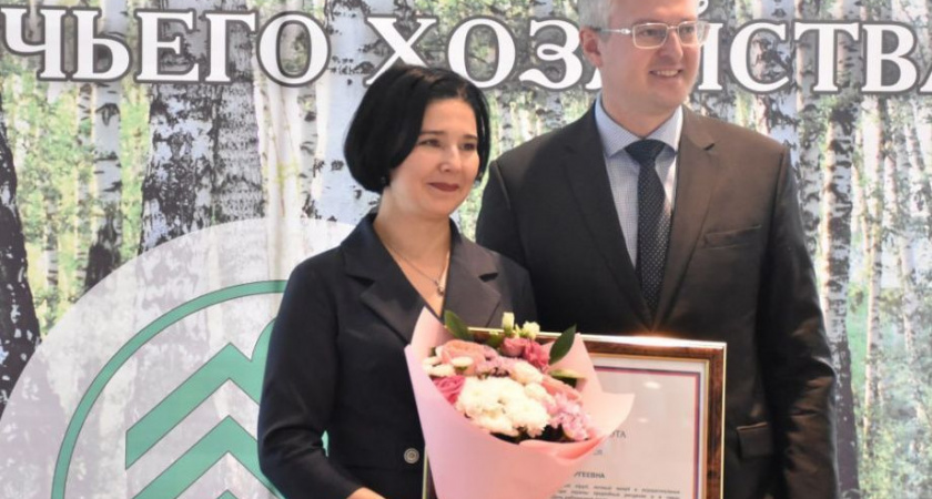 Губернатор Камчатки поздравил сотрудников Минлесохоты с профессиональными праздниками