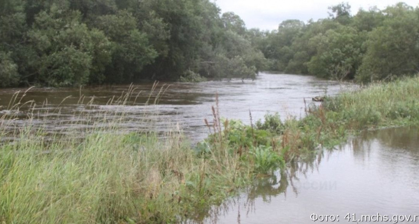 На Камчатке уровень воды приблизился к критической отметке