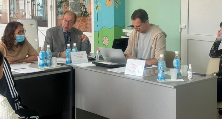 Лучшие детские онкологи страны, прибывшие на Камчатку по приглашению Ирины Яровой, провели осмотр юных пациентов 