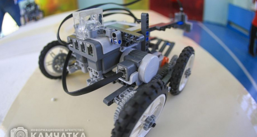 Команда с Камчатки попала в финал соревнований по робототехнике