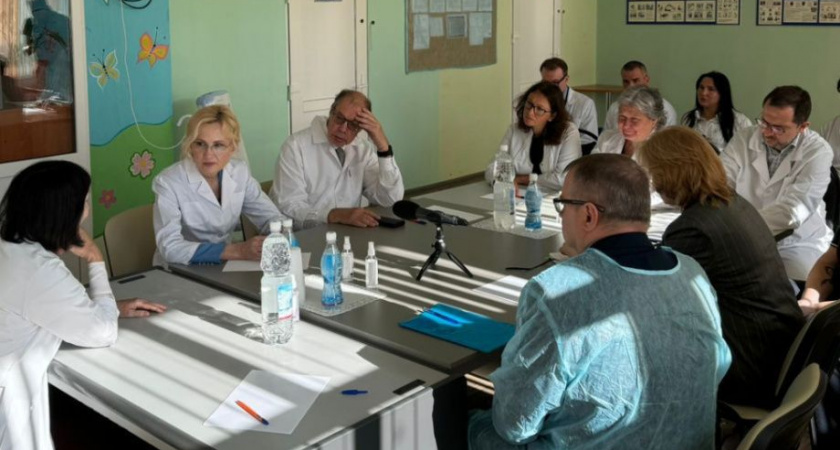 Ирина Яровая провела выездное совещание в Камчатской краевой детской больнице