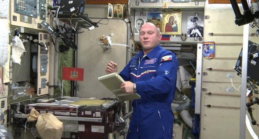 Космонавт Олег Артемьев проведет общегородскую зарядку и встретится со школьниками