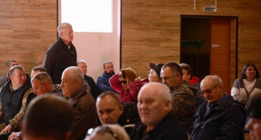 Владимир Солодов встретился с активом рыболовецкой артели «Колхоз Красный труженик»