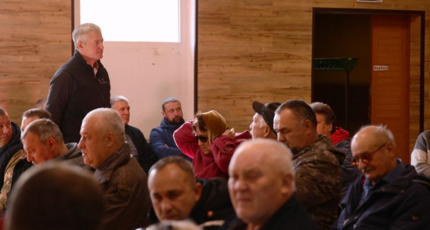 Губернатор Камчатского края встретился с представителями рыболовецкой артели «Колхоз Красный труженик»