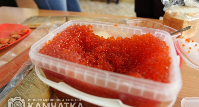 Перед судом ответит женщина за продажу испорченной икры в Петропавловске-Камчатском