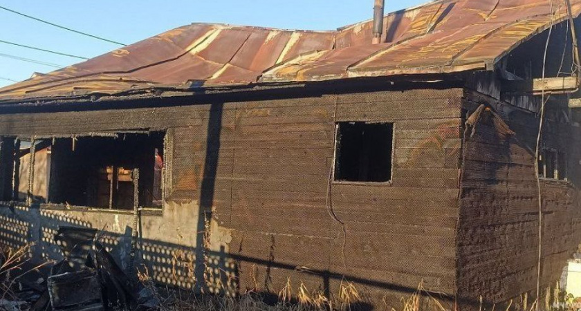 Мужчина погиб при пожаре одноэтажного дома в Петропавловске