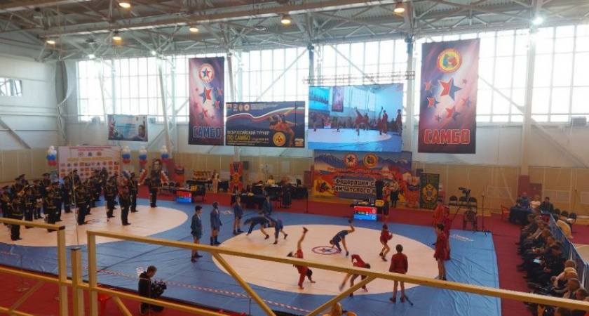 Борис Невзоров поздравил  спортсменов с открытием Всероссийского турнира по самбо.