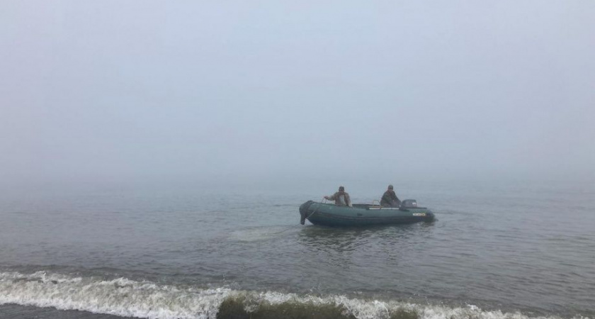 Полиция помогла людям с перевернувшейся в Усть-Большерецком районе лодки