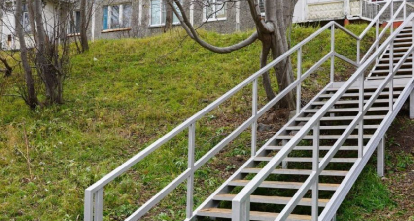 В Камчатском крае продолжается работа по благоустройству дворовых территорий в рамках программы «1000 дворов Дальнего Востока»