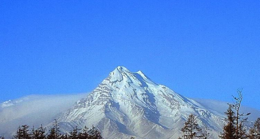 Выпадение пепла с Шивелуча зафиксировали на территории Усть-Камчатского района