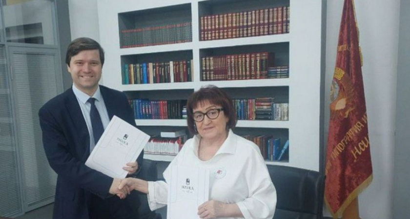 Главная библиотека Камчатки заключила соглашение о сотрудничестве со старейшим российским академическим издательством «Наука» 