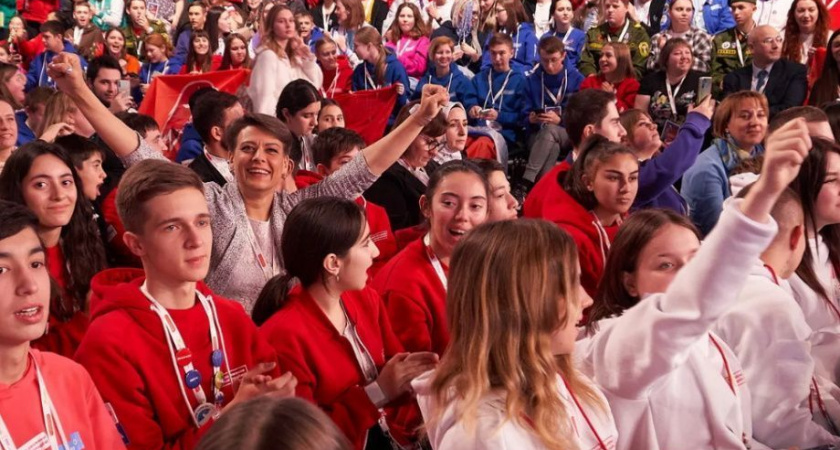 Камчатский край на Съезде Движения Первых представят две школьницы: Анастасия Лисюченко и Диана Щеглова