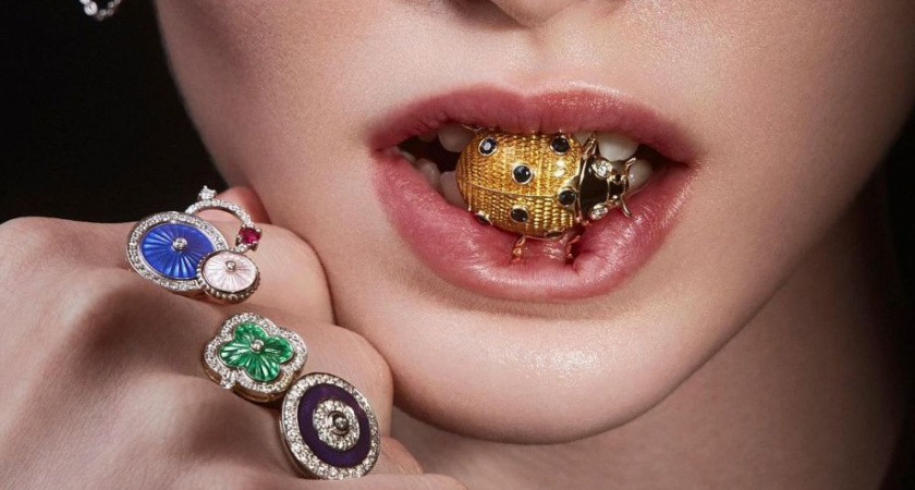 Продавщица ювелирки на Камчатке не устояла перед «золотым тельцом»