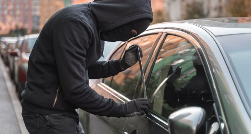 Уголовники в столице Камчатки совершили серию угонов автомобилей