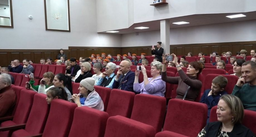 В Петропавловске-Камчатском прошло торжественное посвящение кадетов МЧС