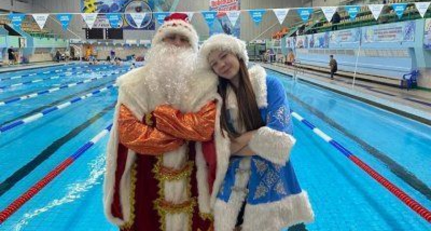 Дед Мороз и Снегурочка посетили детские старты  «Весёлые осьминожки»