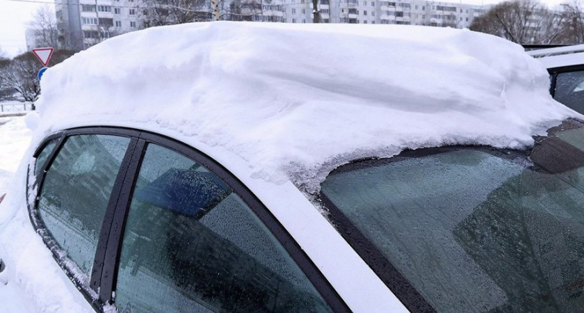 Камчатская «забава» — ездить с сугробом на крыше автомобиля —опасна