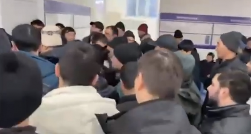 Иностранцы бились за талоны в Петропавловске-Камчатском