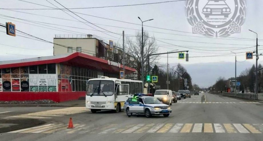 На Камчатке пенсионер сбил на «зебре» девочку-подростка и скрылся 