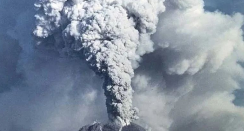 Вулкан Безымянный на Камчатке вновь стал опасен: возможно сильное извержение