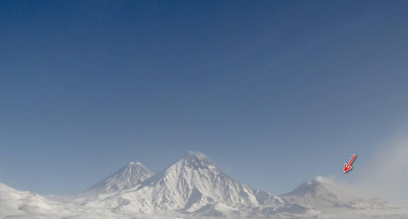 Вулкан Безымянный не дремлет. Новые данные об активности