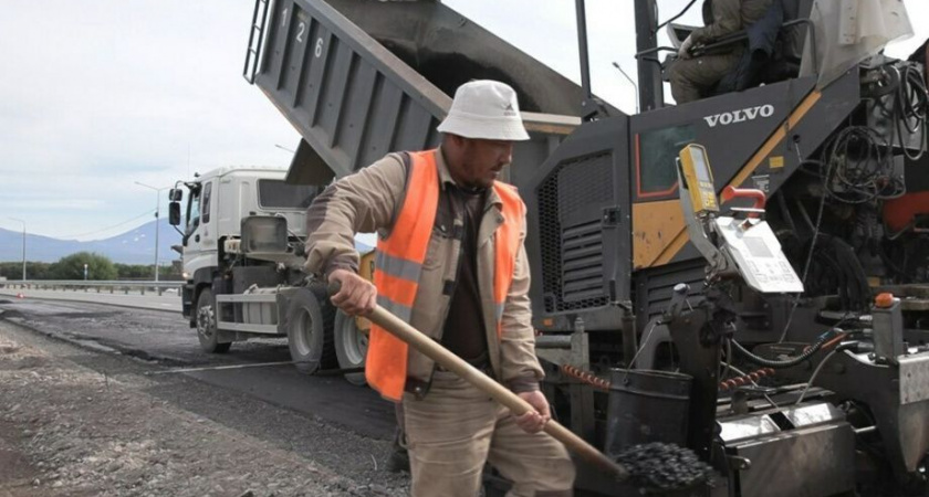 В этом году на региональных трассах Камчатки отремонтируют 30 километров дорог.