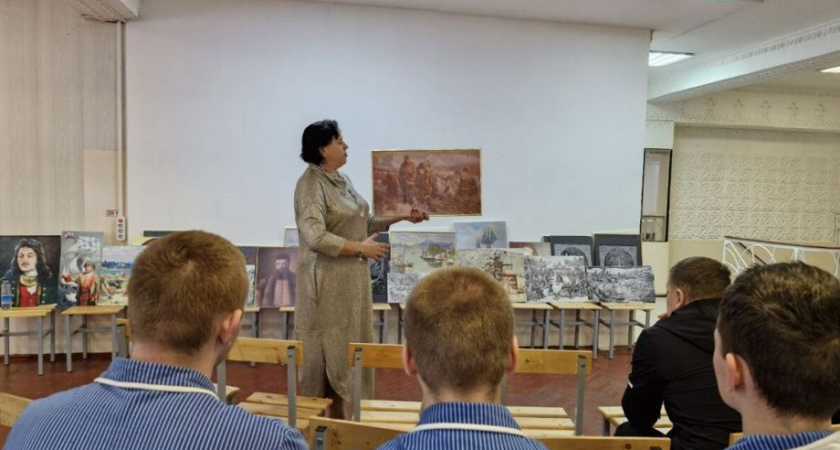 #Позывнойкультура: в камчатском госпитале для бойцов СВО организовали выставку картин российских художников