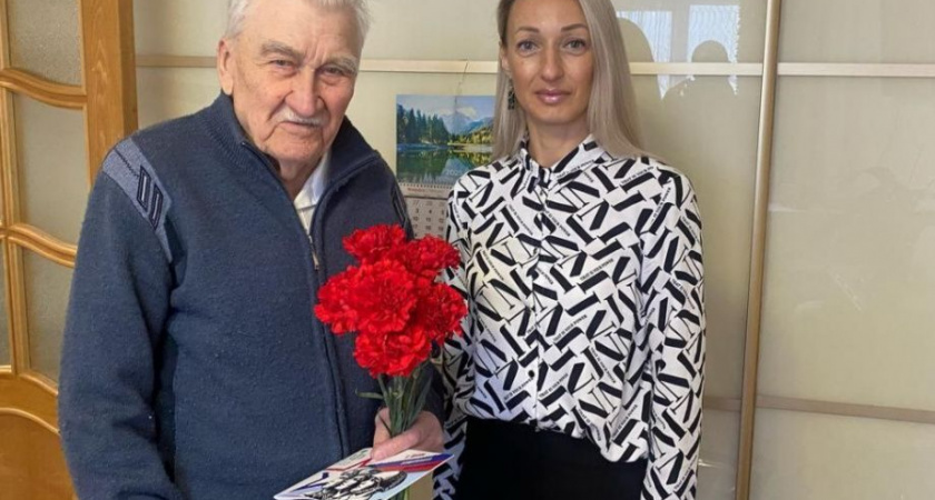 Борис Невзоров передал поздравления ветерану Великой Отечественной войны накануне 23 февраля