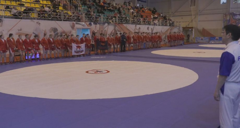 Более 120 юных самбистов собрались на первенстве ДФО на Камчатке