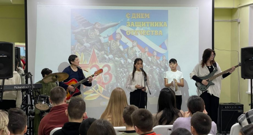 Жителям Паланы на Камчатке представили две новые книги о подвигах земляков