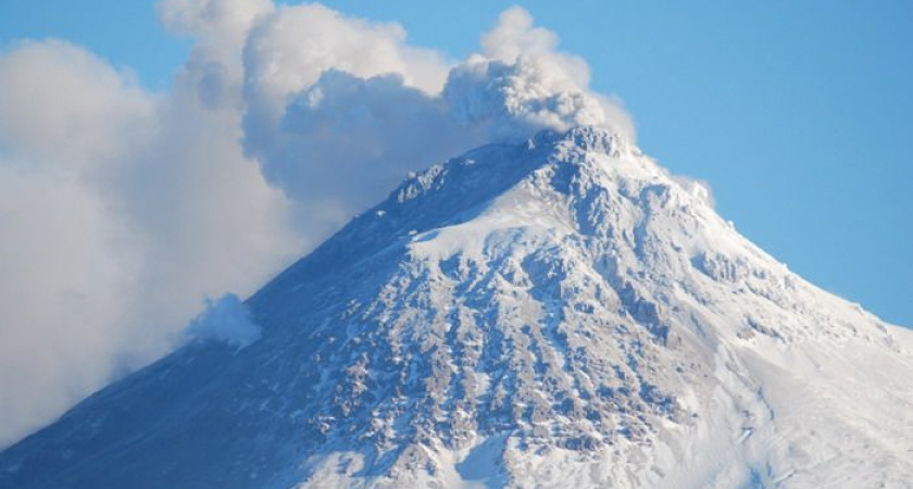 На Камчатке активизировался вулкан Кизимен 