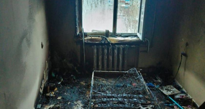 Две женщины и собака оказались заложниками пожара на Камчатке