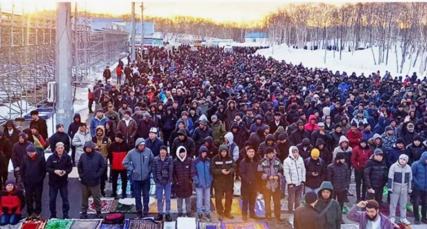 Зампред правительства региона встретился религиозными авторитетами мусульман Камчатки