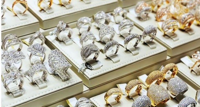 На Камчатке осуждена похитительница ювелирки на 8, 5 млн рублей 