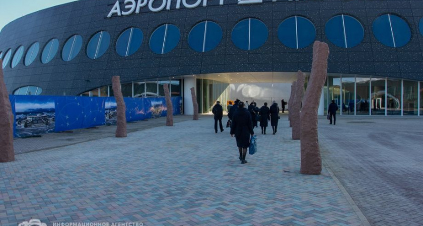 Губернатор Камчатки встретил первых пассажиров в новом терминале аэровокзала
