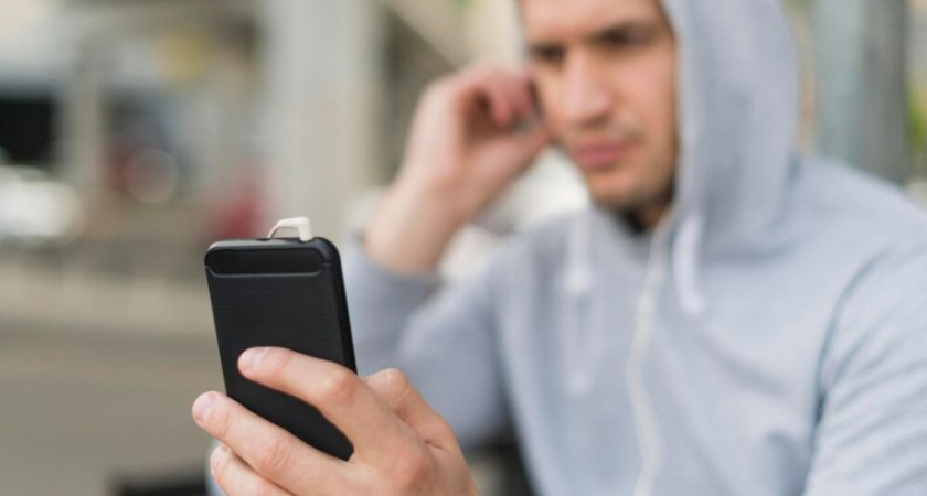 Курьер мошенников на Камчатке получил тюремный срок за обман пожилых женщин