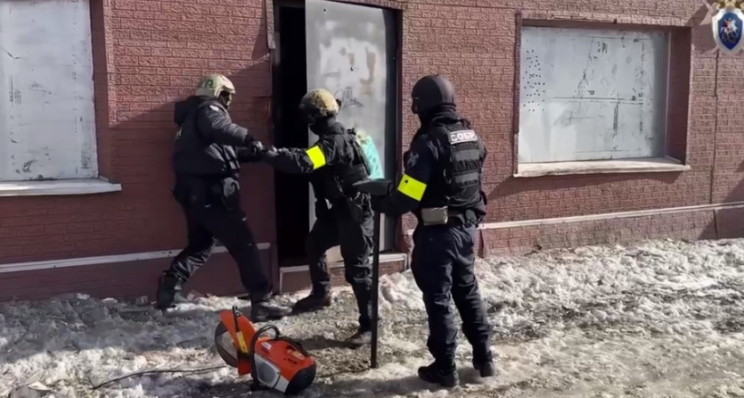 Подпольный игорный клуб на 24 персоны посетили оперативники на Камчатке