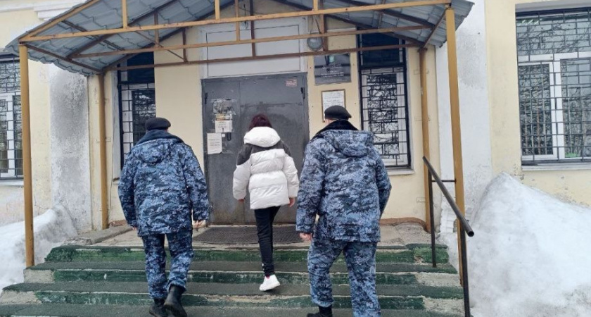 В Елизове судебные приставы нашли женщину, которая задолжала алименты на 300 тысяч рублей 