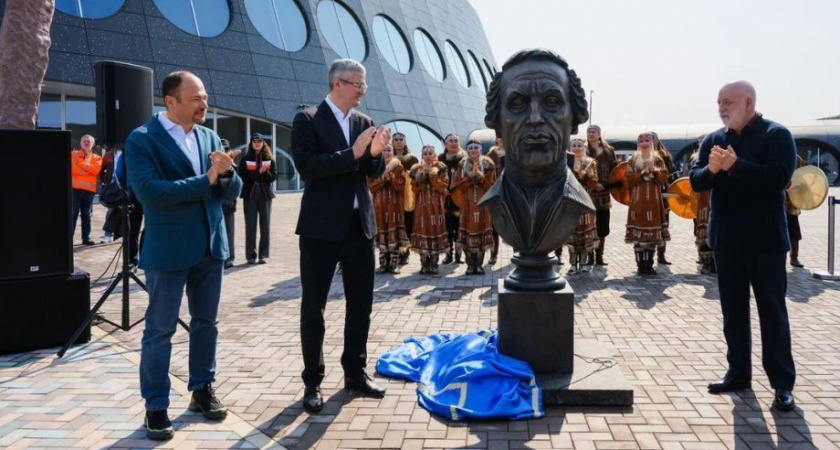 В аэропорту Петропавловска-Камчатского открыт бюст Витусу Берингу