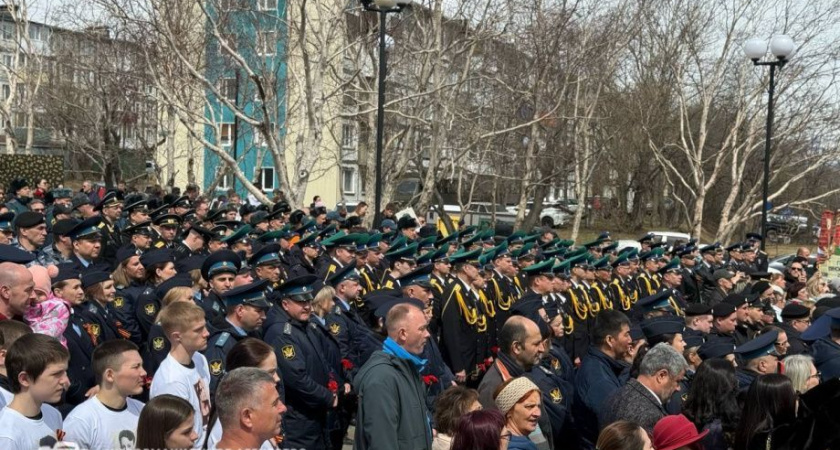 Камчатка почтила память героев Великой Отечественной возложением цветов