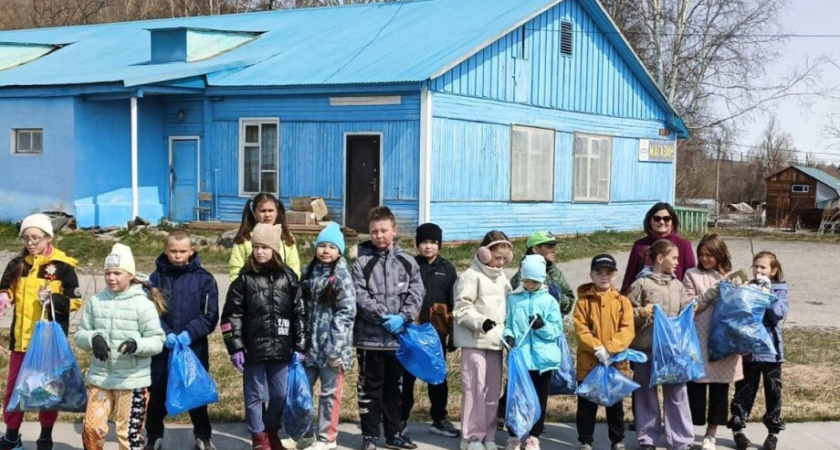 Школьники села Эссо на Камчатке очистили Быстринский парк
