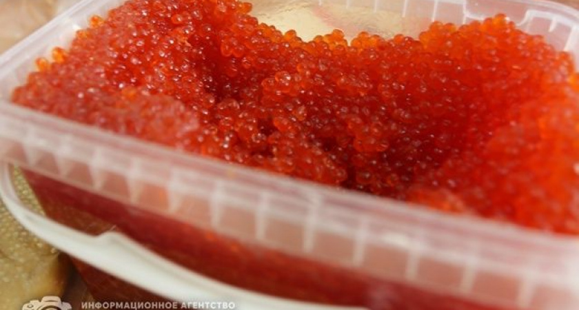 На Камчатке пару предпринимателей поймали на контрафактных деликатесах