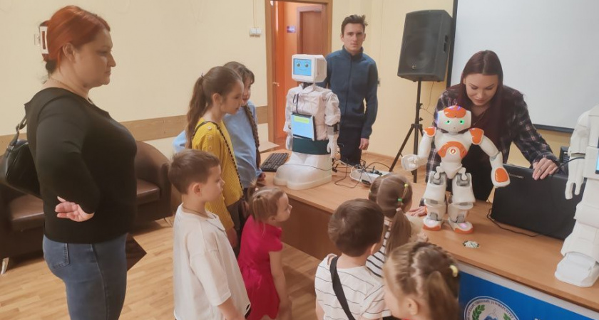 Роботы - психологи проводят занятия с детьми с аутизмом на Камчатке