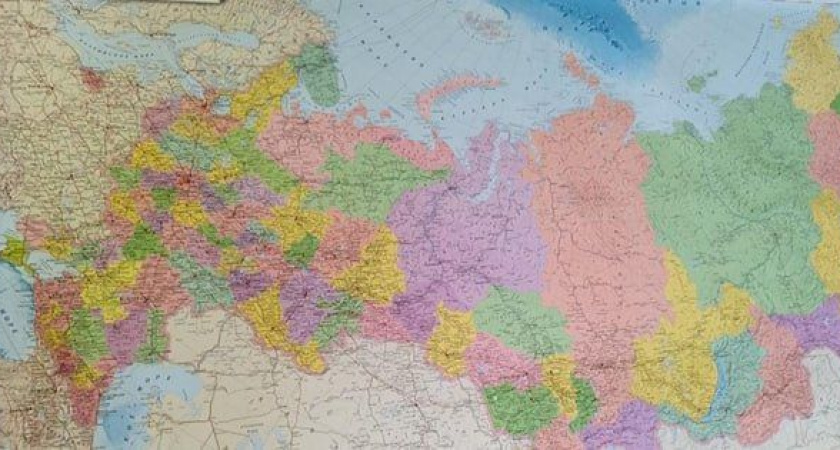 Камчатскую школу заставили закупить карты России с новыми регионами