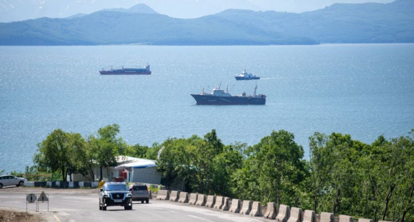 Самую красивую дорогу в Петропавловске-Камчатском активно ремонтируют. Фоторепортаж