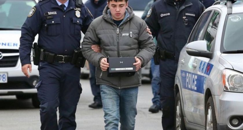 На Камчатке рецидивиста поймали на краже игровой приставки